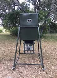 RHINO Stand & Fill SQ 600lb Corn Feeder